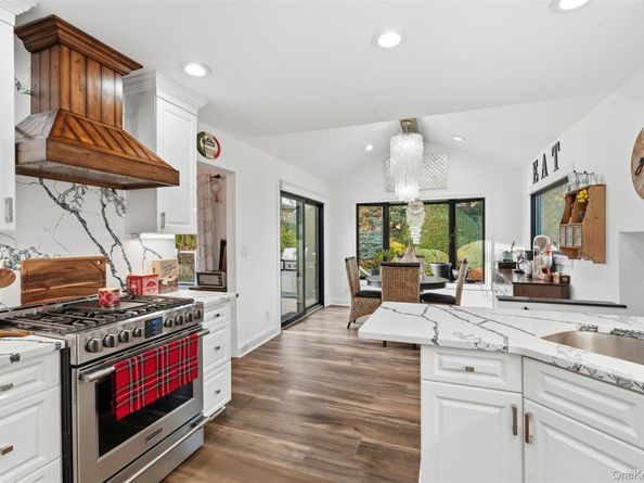 76 Kensington Oval, New Rochelle NY 10805