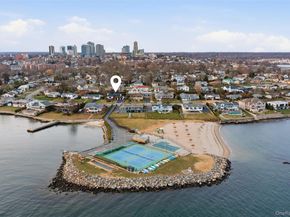 76 Kensington Oval, New Rochelle NY 10805