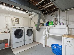 76 Kensington Oval, New Rochelle NY 10805