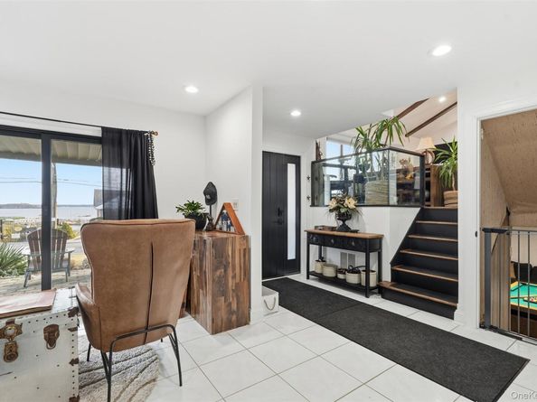 76 Kensington Oval, New Rochelle NY 10805