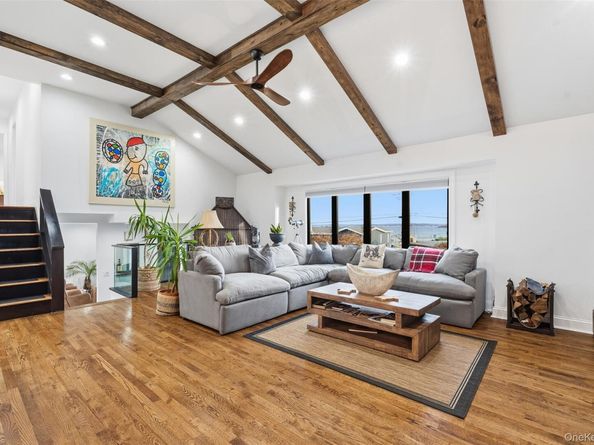 76 Kensington Oval, New Rochelle NY 10805