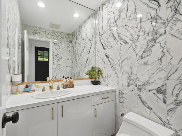 76 Kensington Oval, New Rochelle NY 10805