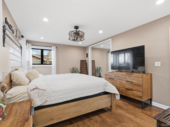 76 Kensington Oval, New Rochelle NY 10805