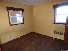 35 Gardner Avenue, Hicksville NY 11801