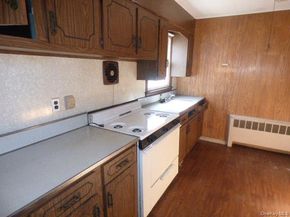 35 Gardner Avenue, Hicksville NY 11801