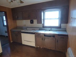 35 Gardner Avenue, Hicksville NY 11801