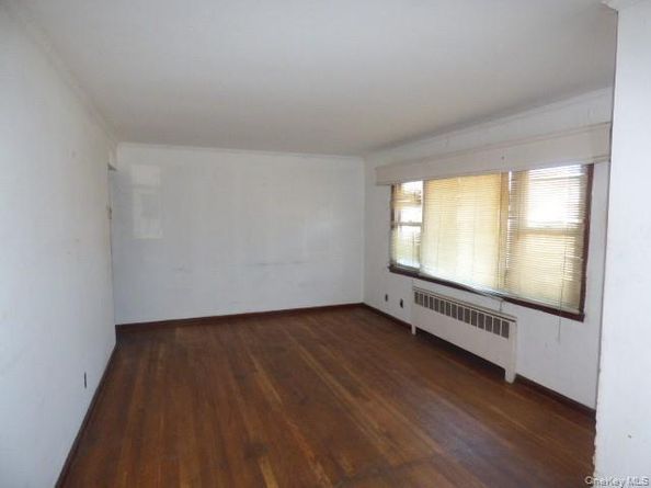 35 Gardner Avenue, Hicksville NY 11801