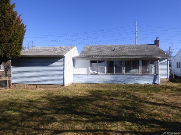 35 Gardner Avenue, Hicksville NY 11801