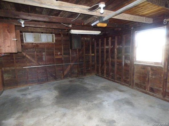 35 Gardner Avenue, Hicksville NY 11801