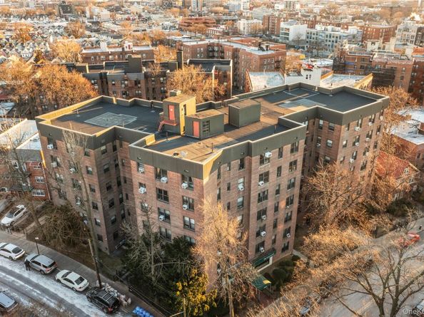 140-10 84th Drive 1B, Briarwood NY 11435