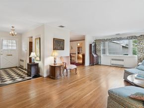 23 Saint Pauls Place, Garden City NY 11530