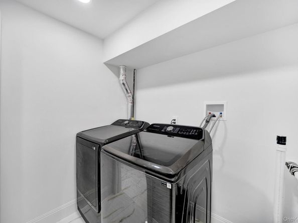 63 Oak Avenue, Huntington Station NY 11746