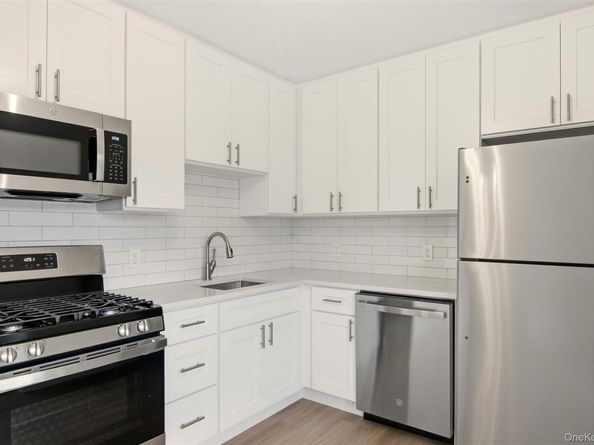 8 Dogwood Court 8, Selden NY 11784