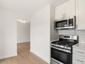 8 Dogwood Court 8, Selden NY 11784