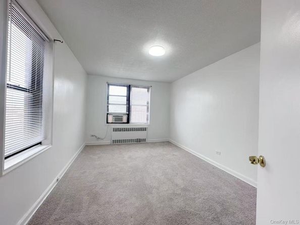 150-11 72nd Road 6F, Flushing NY 11367