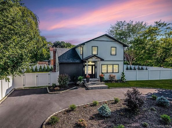 2 Polo Street, Dix Hills NY 11746