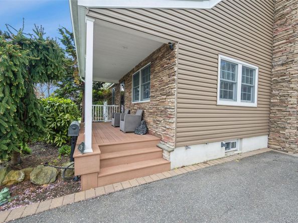 2296 Willow Street, Wantagh NY 11793