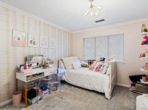 39 Chestnut Lane, Woodbury NY 11797