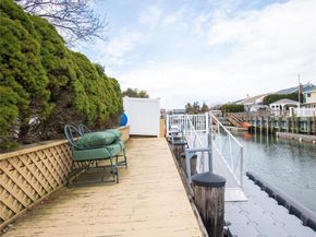 51 E 2nd Street, Freeport NY 11520