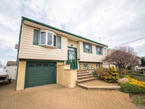 51 E 2nd Street, Freeport NY 11520