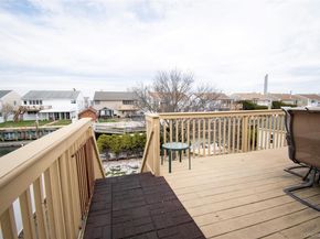 51 E 2nd Street, Freeport NY 11520