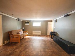 51 E 2nd Street, Freeport NY 11520