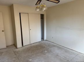 88 Drexelgate Court, Middle Island NY 11953