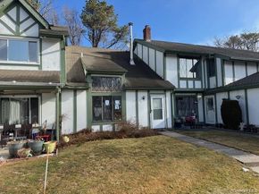 88 Drexelgate Court, Middle Island NY 11953