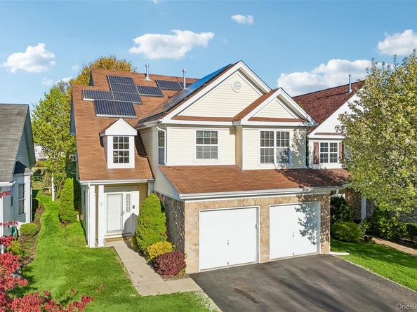 14 Julia Circle 14, Middle Island NY 11953