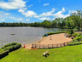 6 Manchester Road 1, Eastchester NY 10709