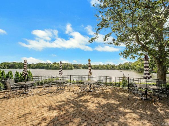 6 Manchester Road 1, Eastchester NY 10709