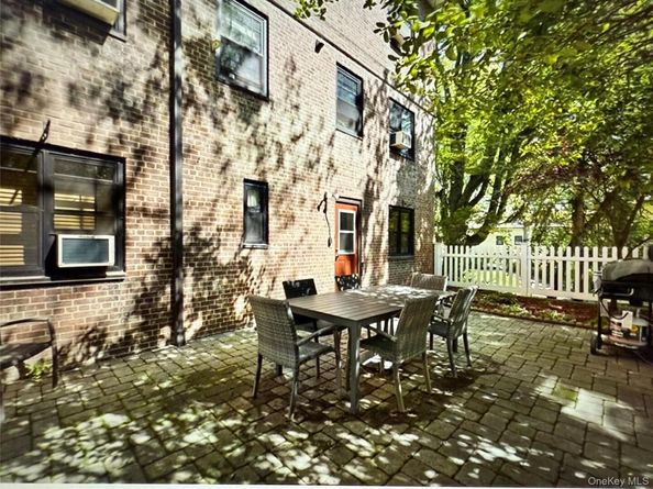 6 Manchester Road 1, Eastchester NY 10709