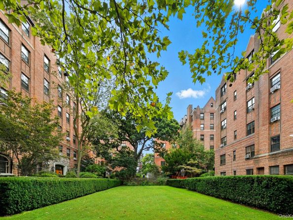830 Bronx River Road 5A, Bronxville NY 10708
