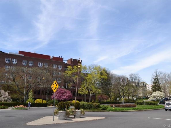 830 Bronx River Road 5A, Bronxville NY 10708