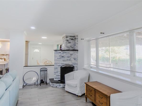 166 Cedar Court, Copiague NY 11726