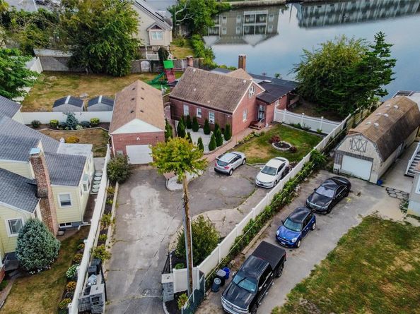 166 Cedar Court, Copiague NY 11726