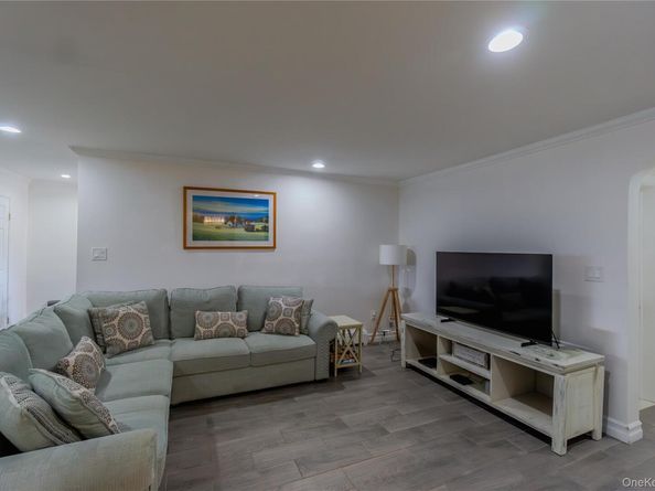 166 Cedar Court, Copiague NY 11726