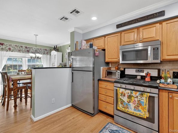 647 Minnieford Avenue, Bronx NY 10464