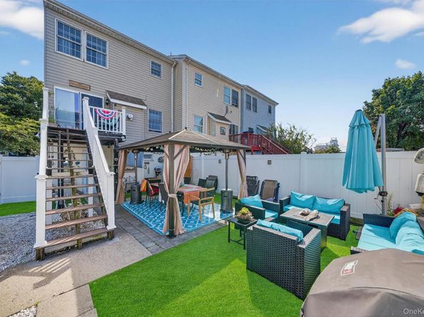 647 Minnieford Avenue, Bronx NY 10464