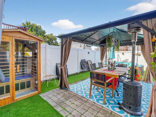 647 Minnieford Avenue, Bronx NY 10464