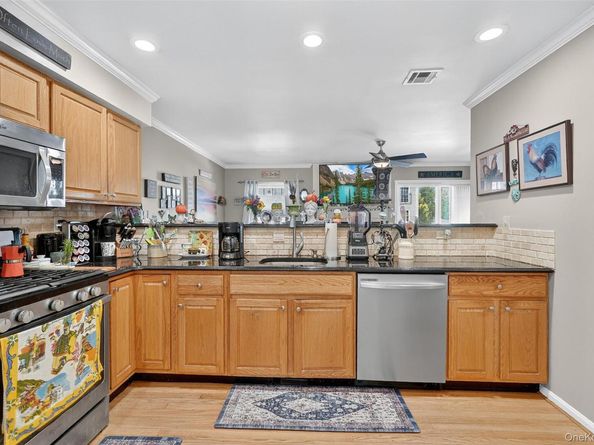 647 Minnieford Avenue, Bronx NY 10464