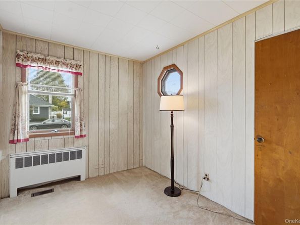 562 Alwick Avenue, West Islip NY 11795