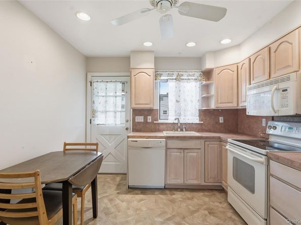 562 Alwick Avenue, West Islip NY 11795