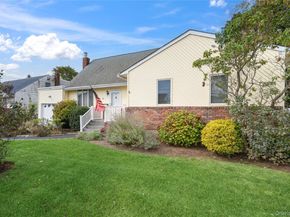 562 Alwick Avenue, West Islip NY 11795