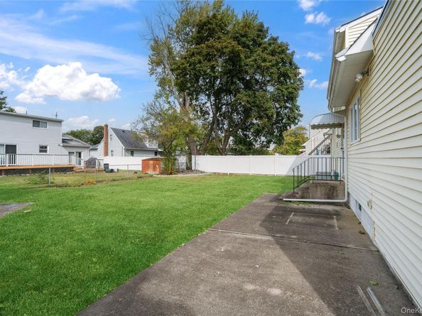 562 Alwick Avenue, West Islip NY 11795
