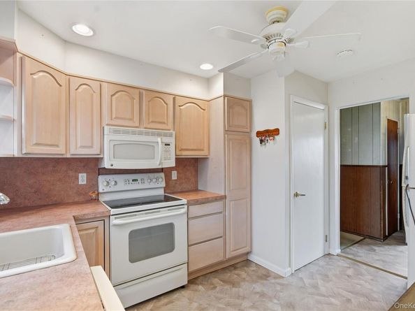 562 Alwick Avenue, West Islip NY 11795