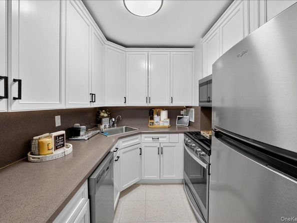 1170 Ocean Parkway 5D, Brooklyn NY 11230