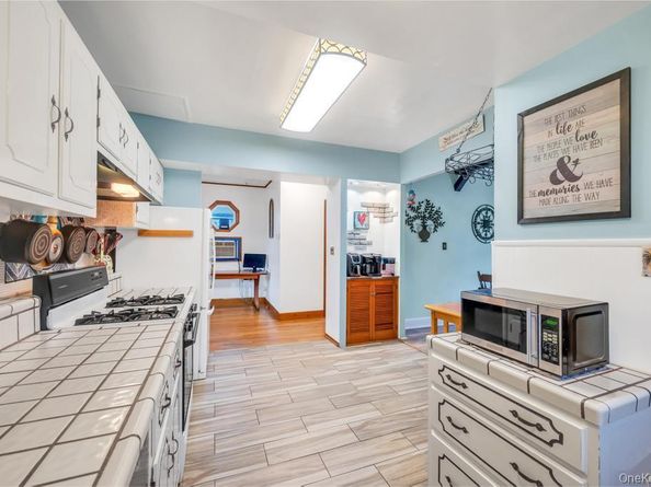 99 Hunter Avenue, Valley Stream NY 11580