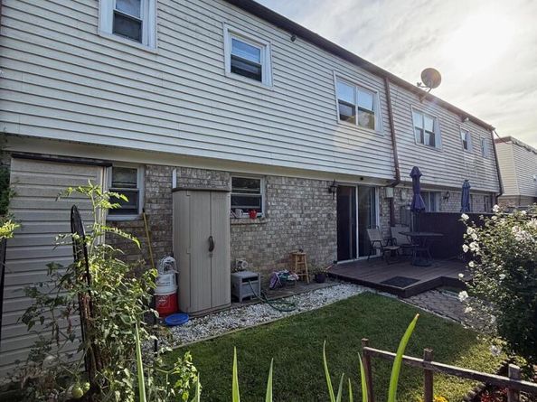 15 Harrison Avenue 15B, Amityville NY 11701