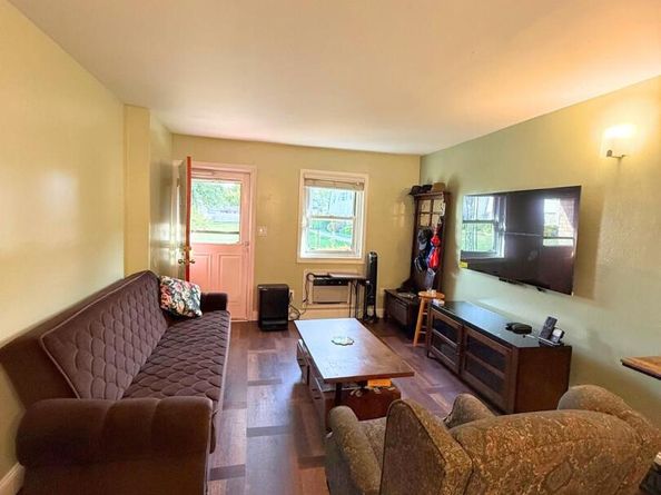 15 Harrison Avenue 15B, Amityville NY 11701